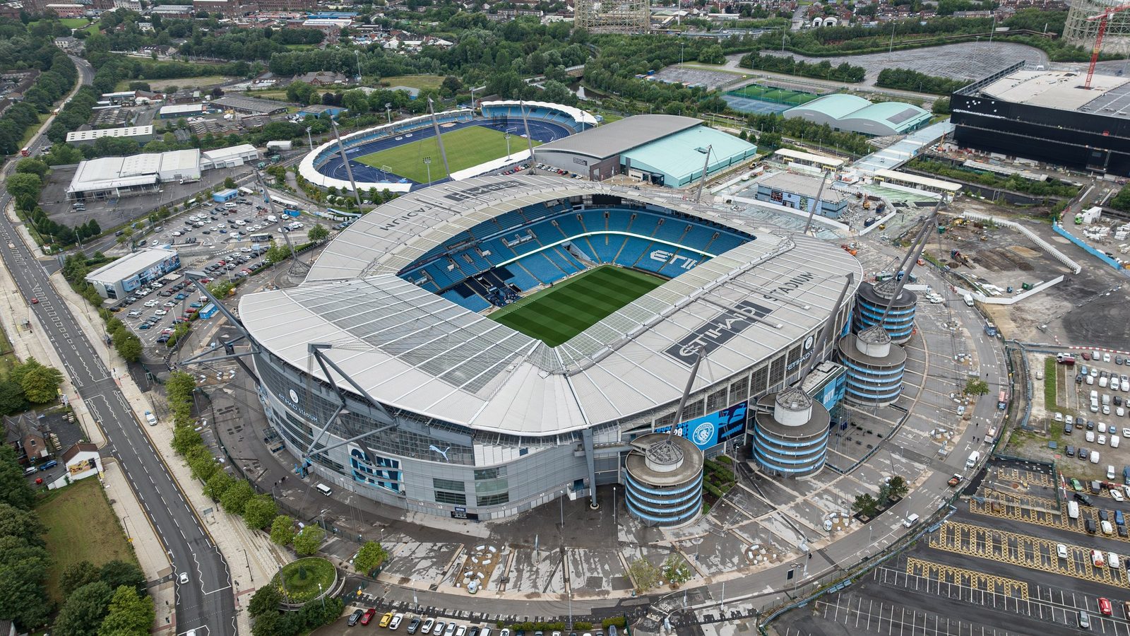 Ilmakuva Manchester Cityn kotistadionista Etihad Stadiumista (City of Manchester Stadium) Manchesterissa.