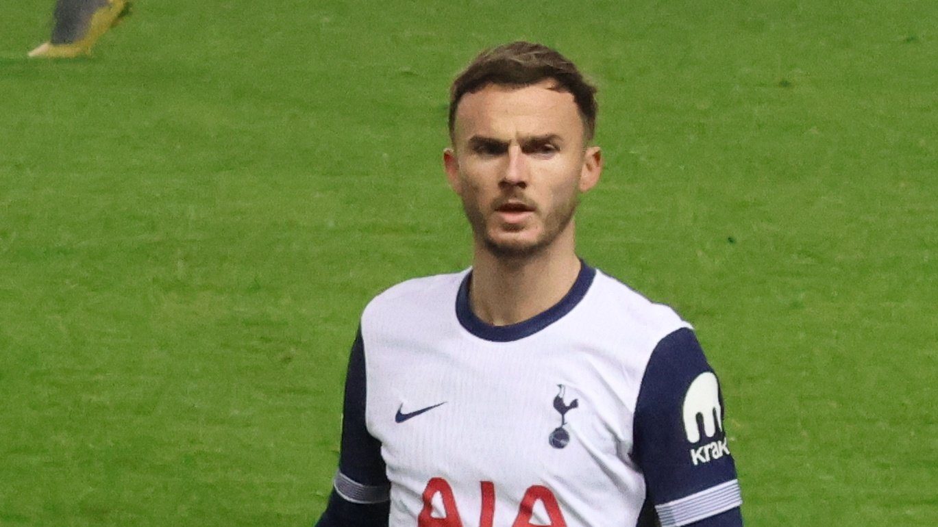 James Maddison Tottenhamin paidassa ottelussa Rangersia vastaan