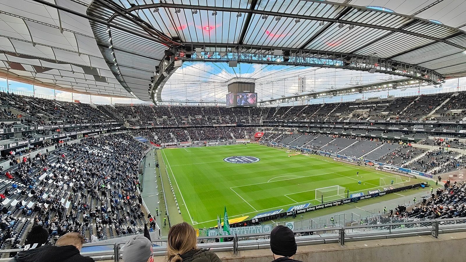 Eintracht Frankfurtin kotiottelu Waldstadionilla