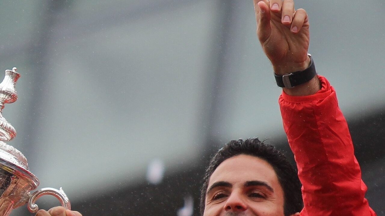 Mikel Arteta (Arsenal), pelaajana juhlimassa FA Cupin voittoa vuonna 2015